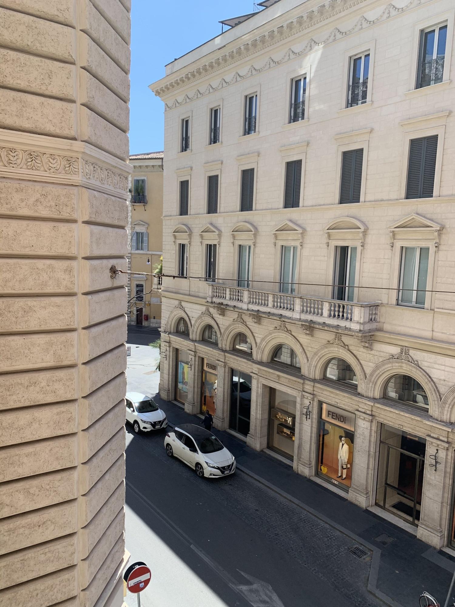 Charme & Chic Bed & Breakfast Rome